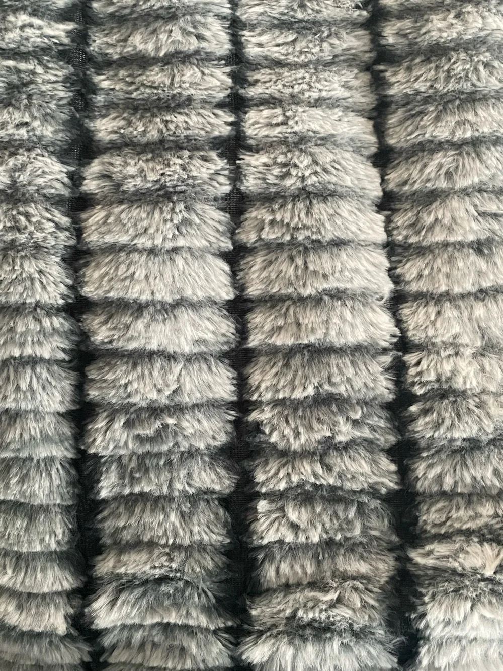 Elle Decor MCM Faux Fur Home Accent Throw Blanket Blue/Green NWT